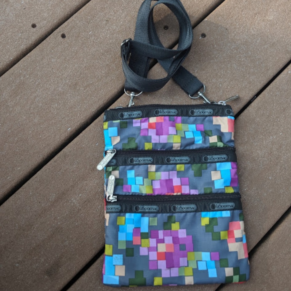 Lesportsac Crossbody Everyday bag
